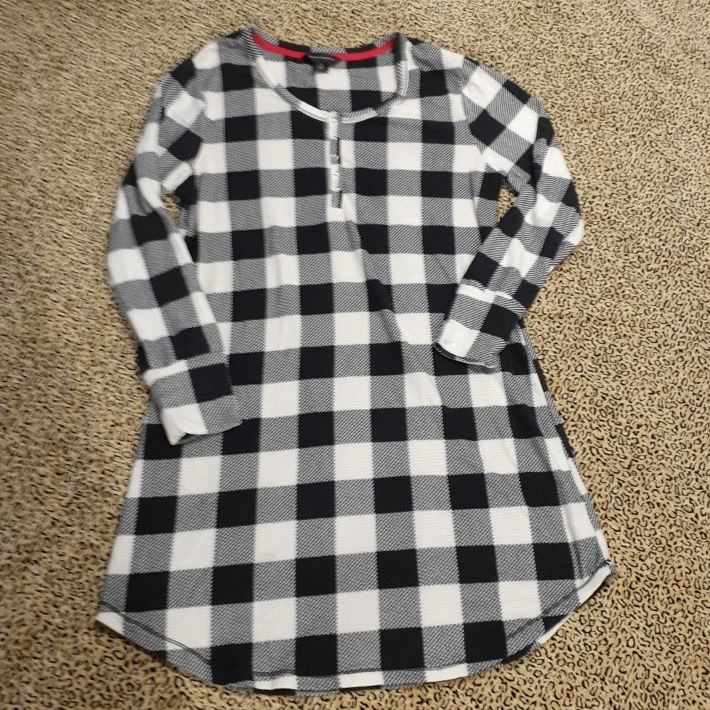 💖BUY 1 GET 1 FREE💖COZY CHECKERED FLEECE NIGHT GOWN-L